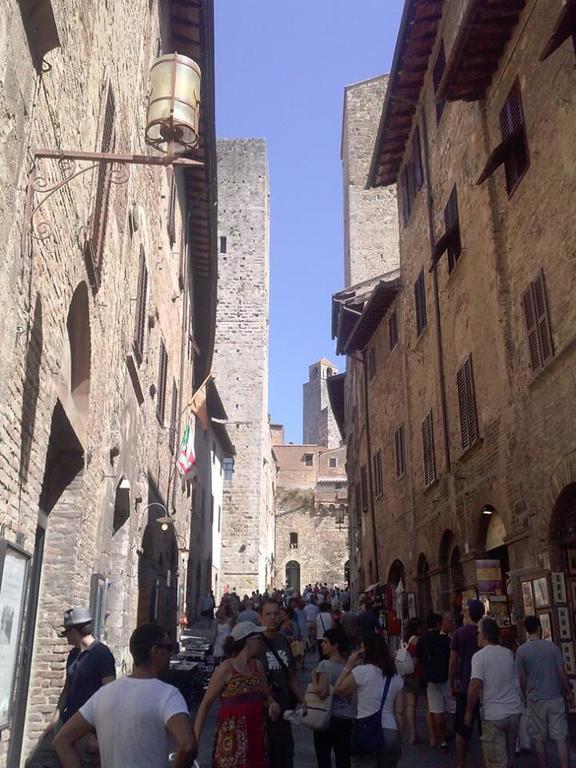 Apartamento La Torre Useppi San Gimignano Exterior foto