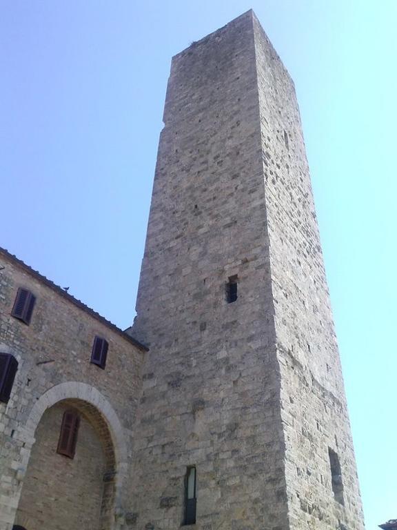 Apartamento La Torre Useppi San Gimignano Exterior foto