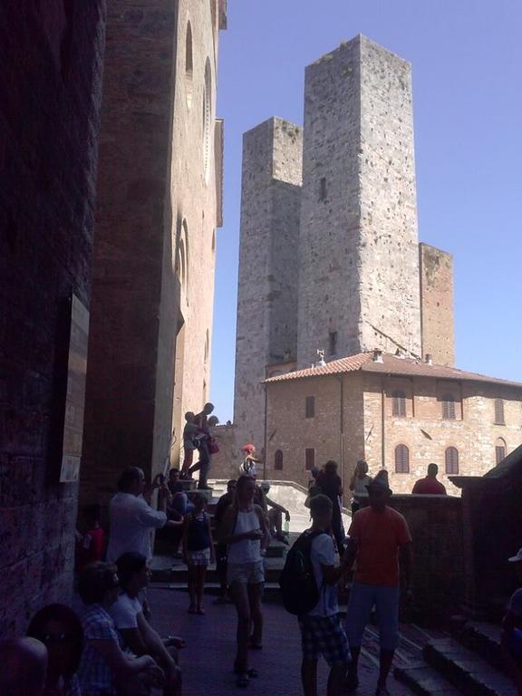 Apartamento La Torre Useppi San Gimignano Exterior foto